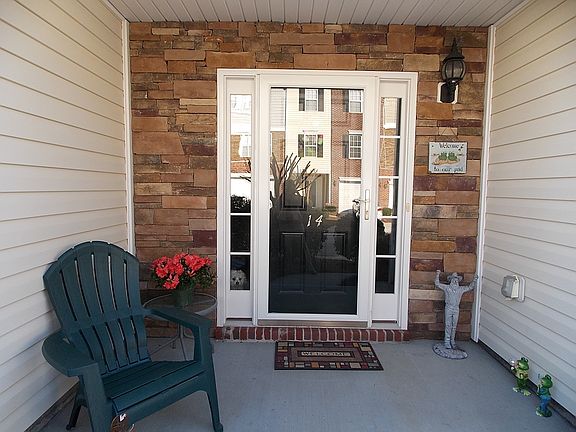 2nd image of 14 Dillingham Pl