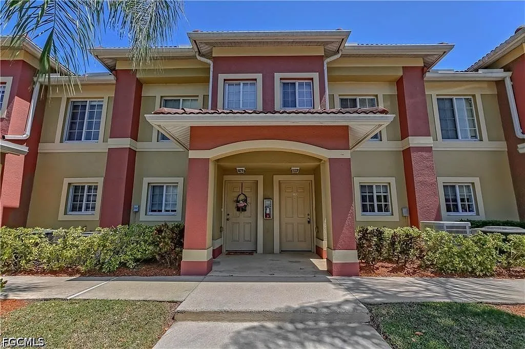 2 bed, 2.5 bath, 1415 sqft, $1,750 — Photo 1
