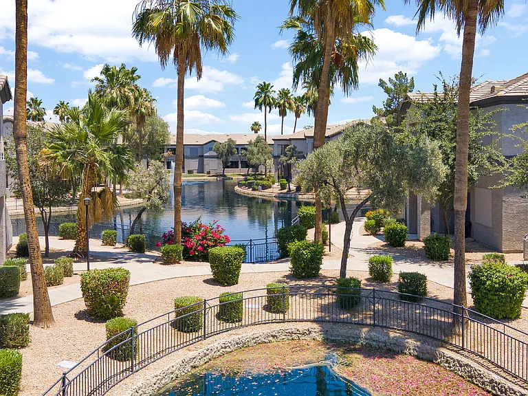 Laguna at Arrowhead Ranch — Photo 35