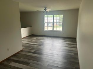 4 Spring Meadow Ct, Saint Peters, MO 63376