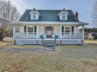 318 Highway 321, Hampton, TN 37658