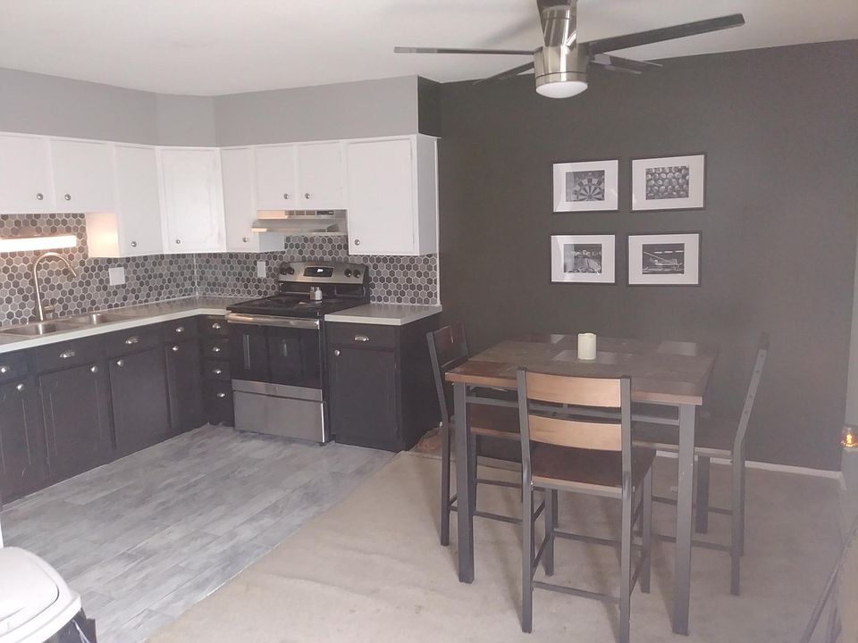 1st image of 698 Katherine Ave