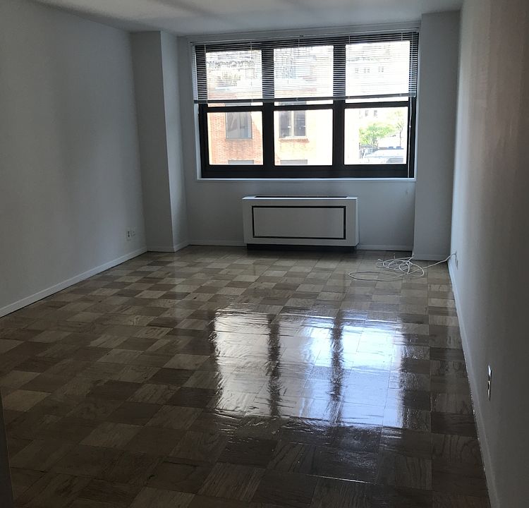 1st image of 200 E 72nd St APT 4C