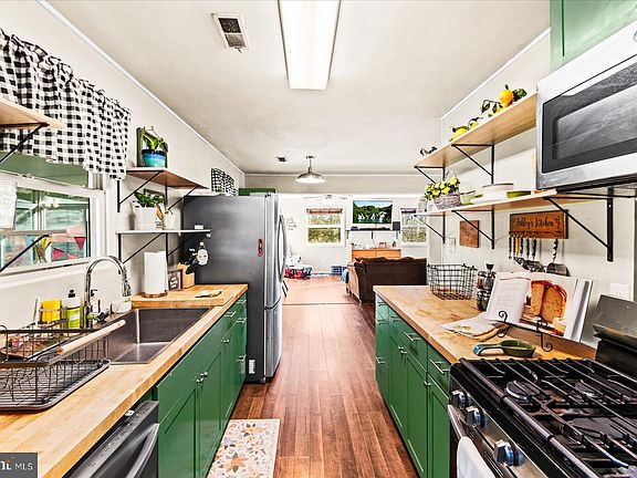 4th image of 23165 Fork Bridge Rd