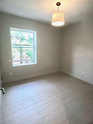 Rented by Uptown Flats LLC | media 4