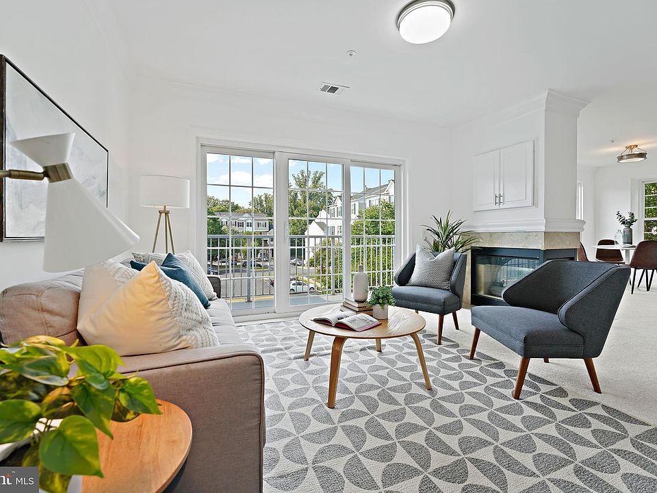 1st image of 5975 Terrapin Pl Unit 301