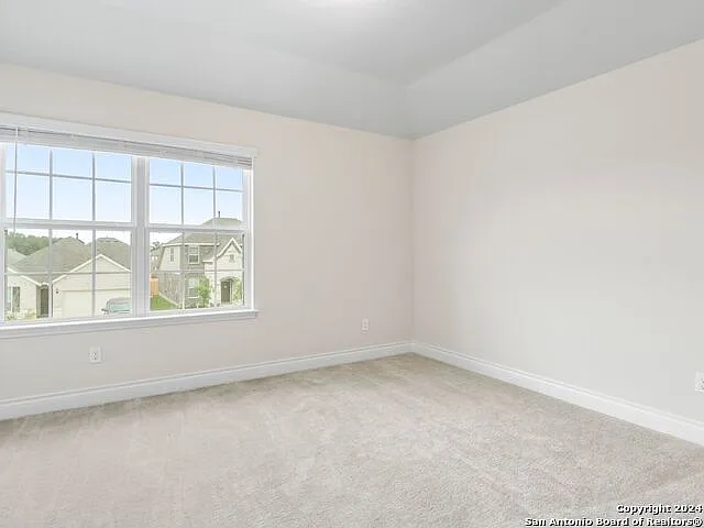 121 Inverness — Photo 20