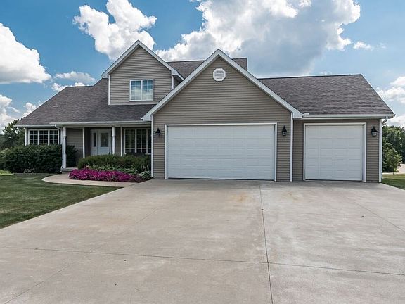 2nd image of 2123 Parkway Dr