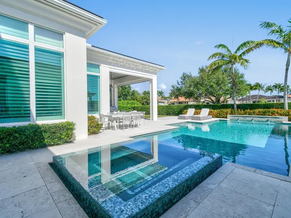 687 Hermitage Circle, Palm Beach Gardens, FL 33410