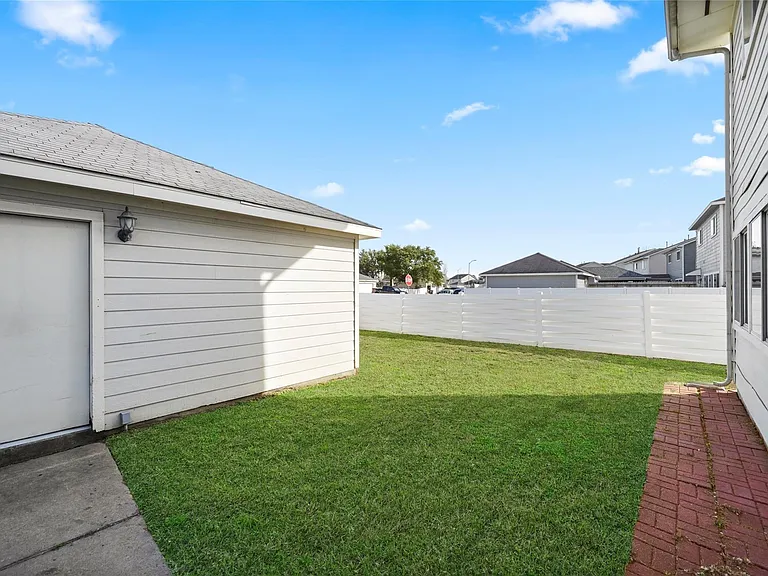 11824 Princess Garden Way — Photo 26