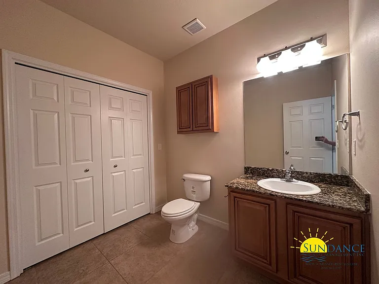 1494 Bentley Cir — Photo 15
