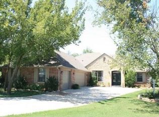 2202 Wake Forest Ln, Norman, OK 73071