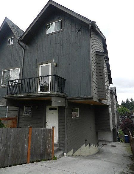 1st image of 12038A Roosevelt Way NE