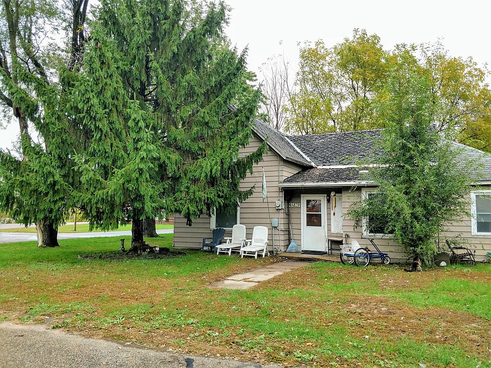 1st image of 396 W 19th St