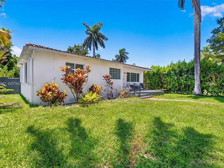 1532 Fletcher St — Photo 24