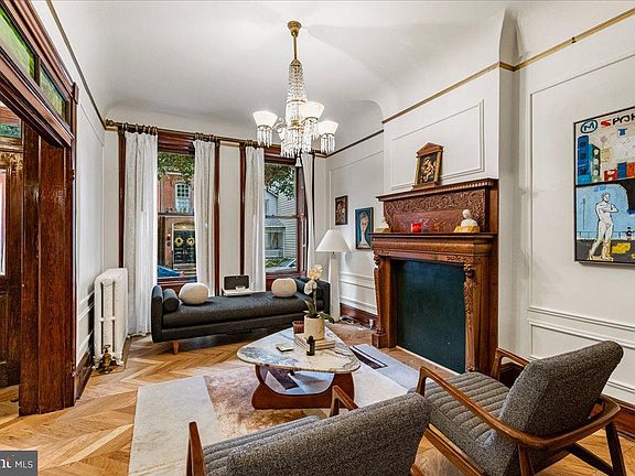 5th image of 113 Jackson St