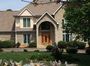 227 Roscommon Dr, Bristol, TN 37620