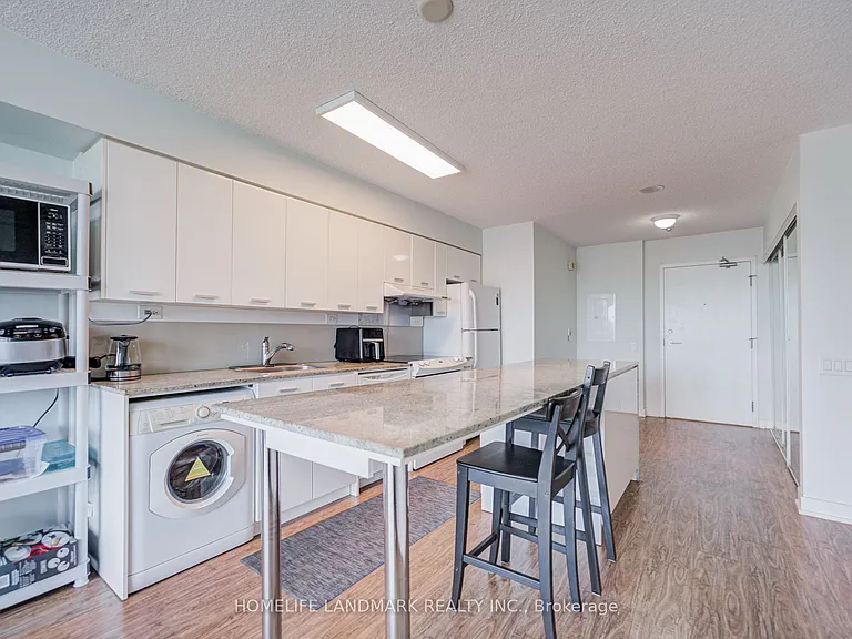 15 Singer Ct #305 — Photo 15