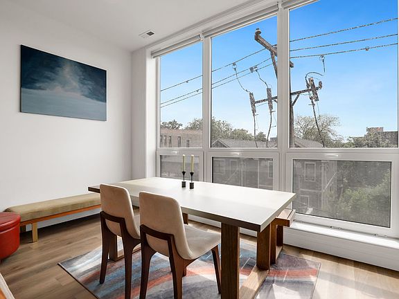 5th image of 2423 W Fullerton Ave #3E