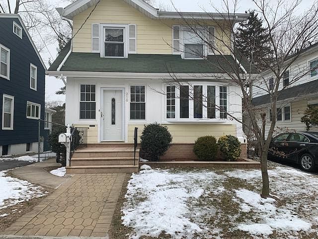 Front of house with great curb appeal