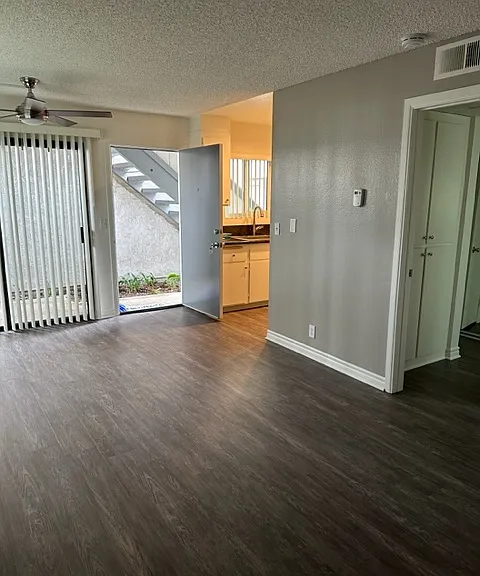 Westbay Apartments — Photo 12