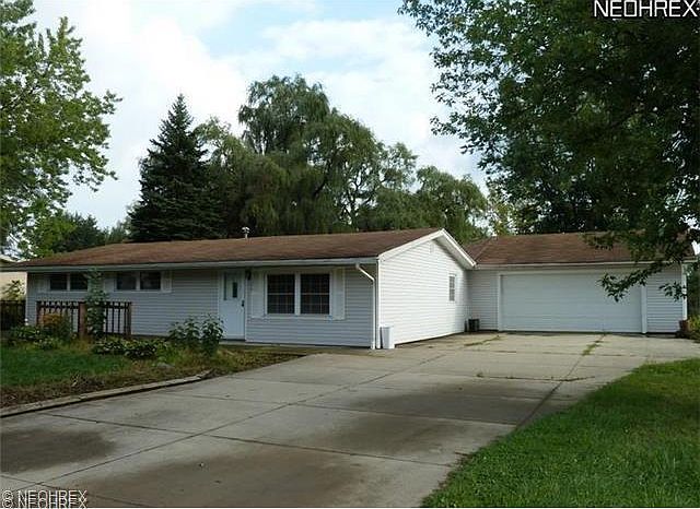 1st image of 1516 Saint Charles Dr