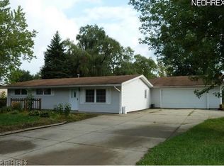 1516 Saint Charles Dr, Streetsboro, OH 44241
