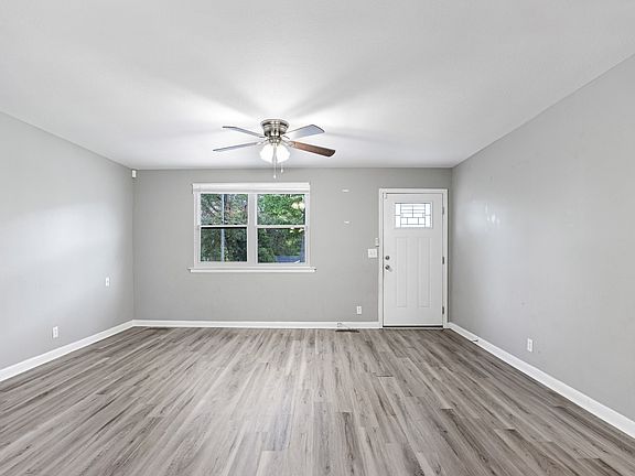 4th image of 1579 Boxcroft Rd