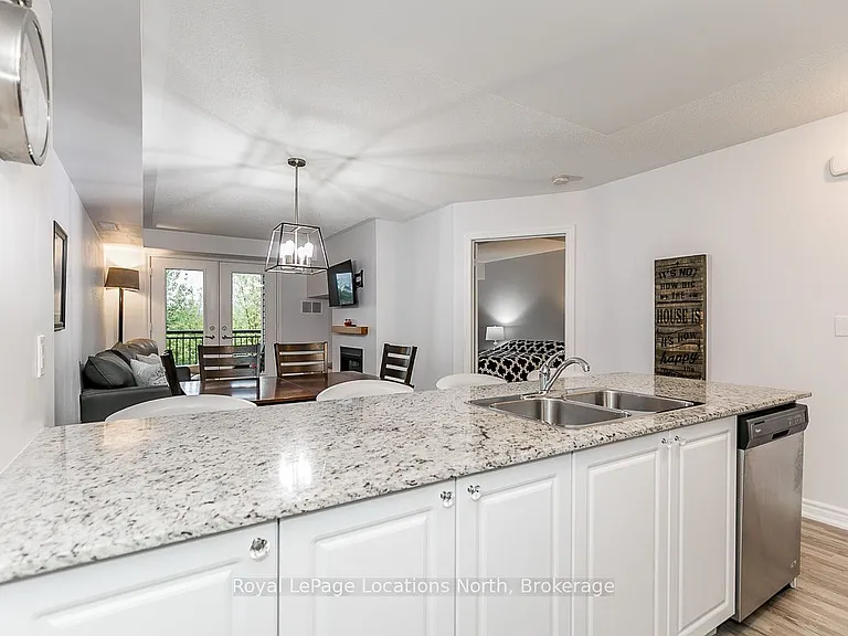 4 Anchorage Cres #205 — Photo 11