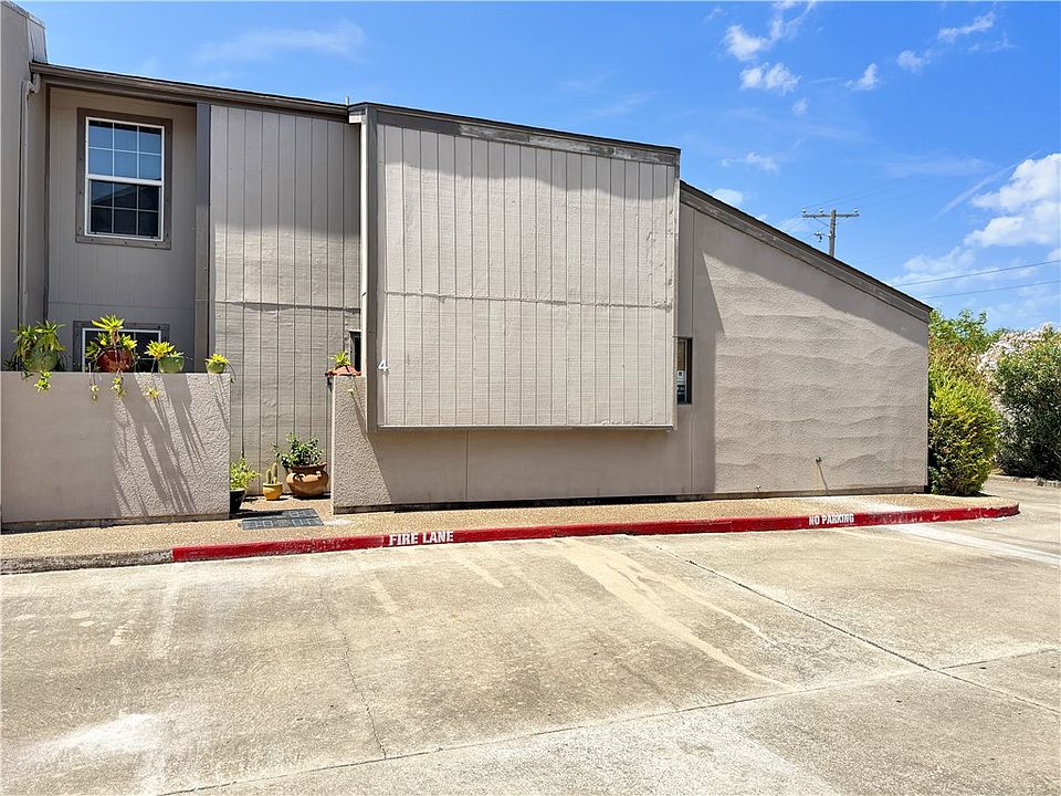 1st image of 4421 Gaines St APT 4
