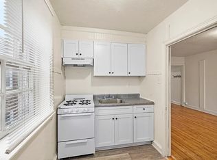 5743 N Park Ave #B-01, Philadelphia, PA 19141