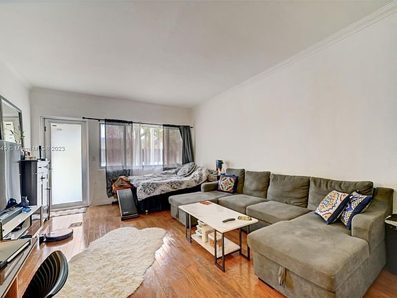4th image of 1840 James Ave APT 12