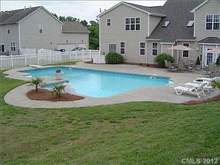 2nd image of 1408 Willow Ridge Ln