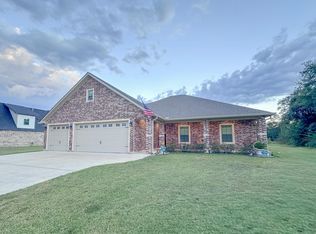 1355 Gentry Dr, Silsbee, TX 77656