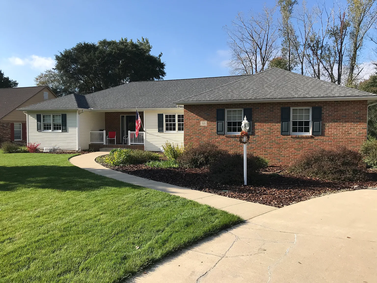 525 Crestlane Dr photo 1
