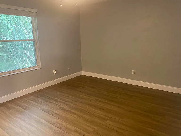 1530 Live Oak Dr #D4 — Photo 16