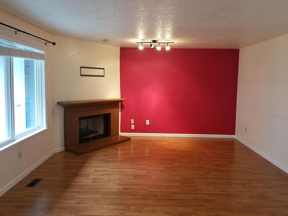 2nd image of 12526 SE 32nd St Unit 30
