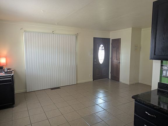 4th image of 3202 Miller Ave