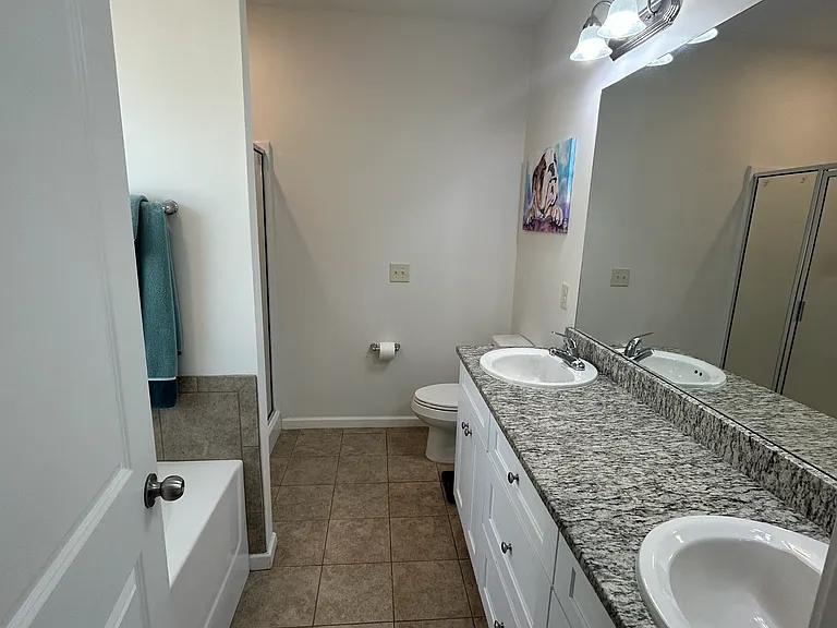 74 Nottingham Way — Photo 2