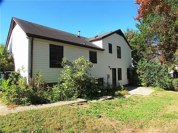 3rd image of 6901 Candlewyck Ln