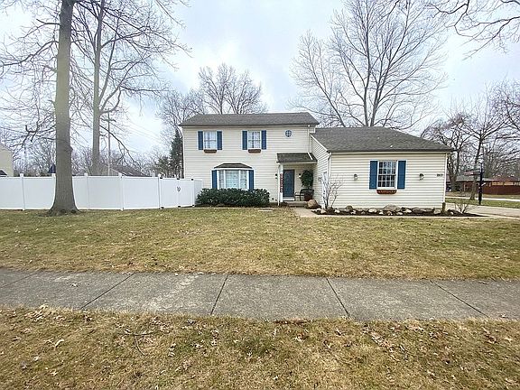 2nd image of 1801 Eaton Dr
