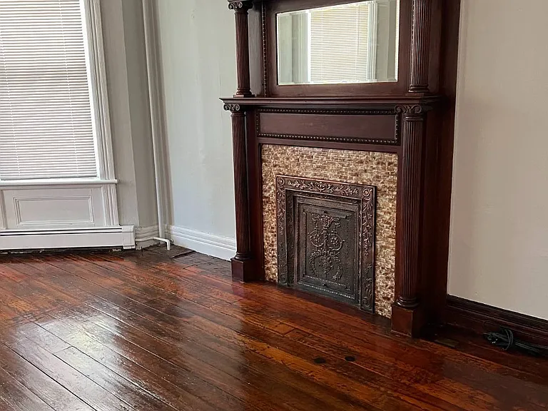1053 Park Ave — Photo 2