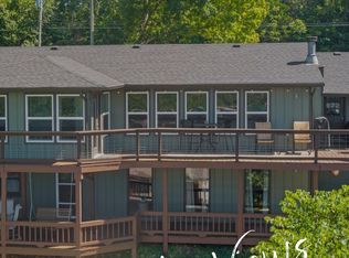 19 Hiawatha Trl, Kimberling City, MO 65686