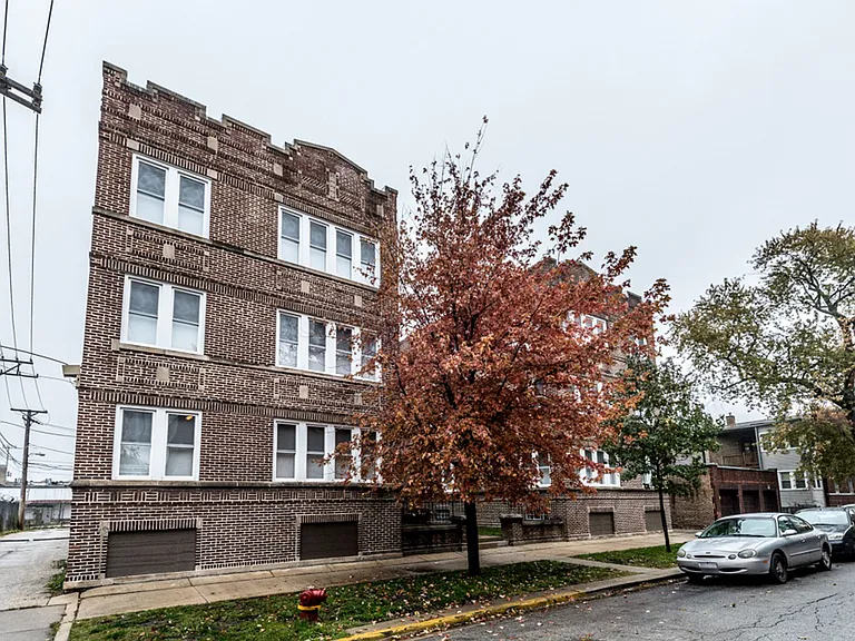 1516 W 78th St — Photo 13