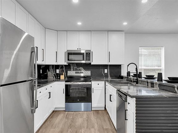 4th image of 1765 ROSEBERRY LANE