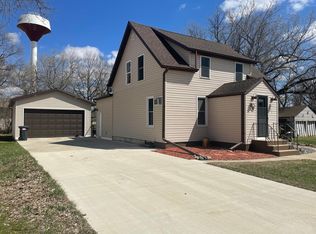 320 Mill St, Currie, MN 56123