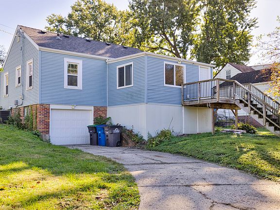 4th image of 3100 SW 12th Pl