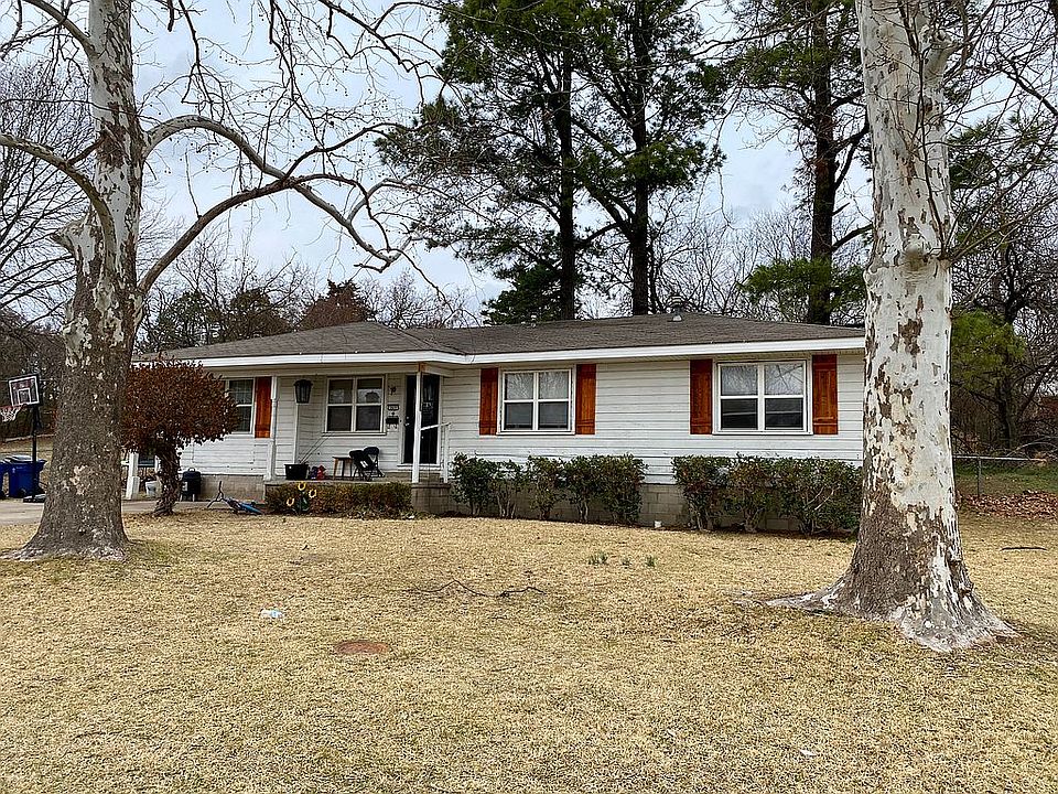 1st image of 809 E Polk Ave