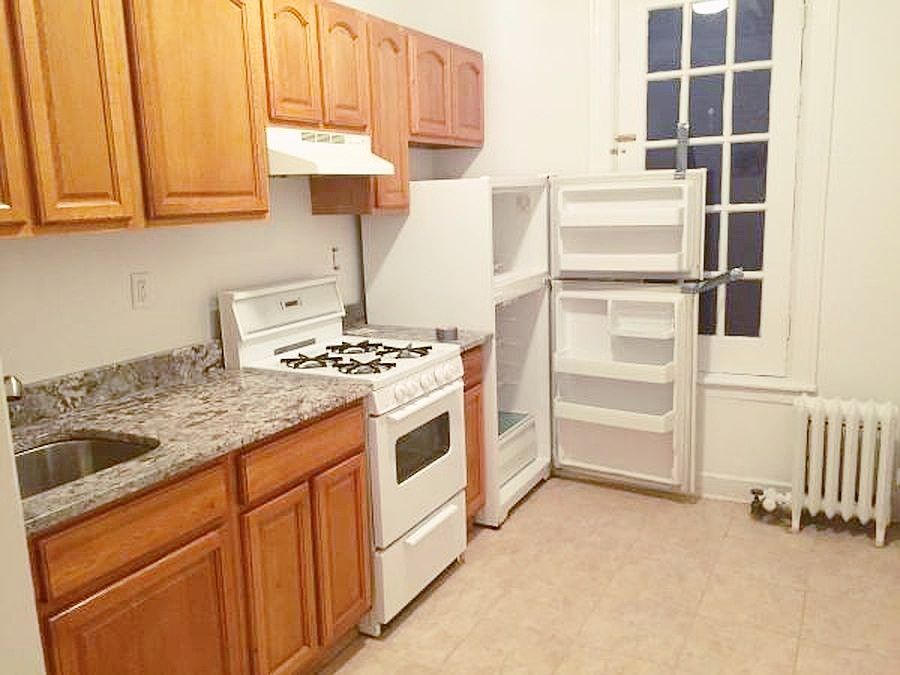 2nd image of 3258 47th St