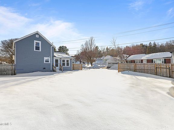 5th image of 65 Melrose St